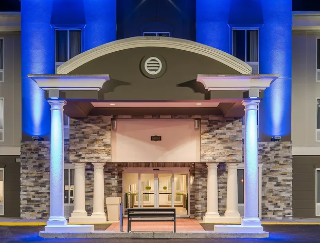 Holiday Inn Express & Suites Philadelphia - Mt. Laurel by IHG hotel detail image 2