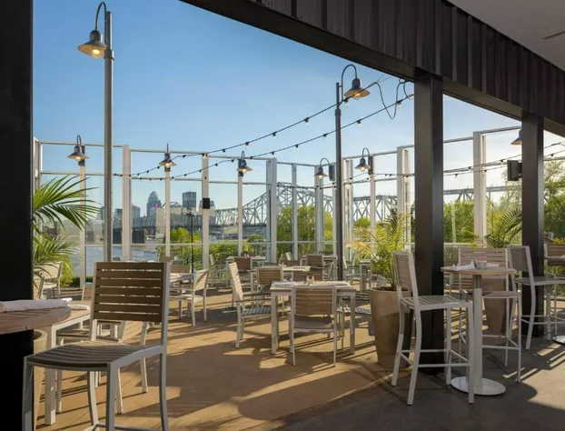 Sheraton Louisville Riverside by Marriott hotel detail image 2