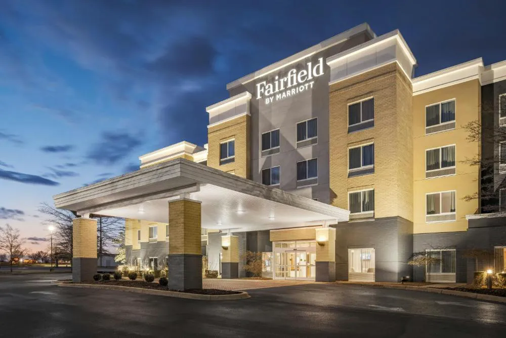 Fairfield Inn & Suites by Marriott Louisville East hotel hero