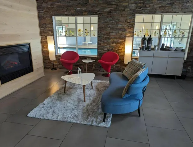 Country Inn & Suites by Radisson, Chippewa Falls, WI hotel detail image 2