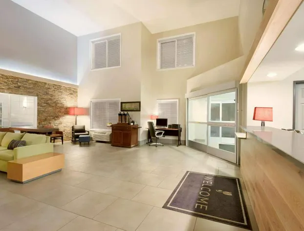 Country Inn & Suites by Radisson, Chippewa Falls, WI hotel detail image 4