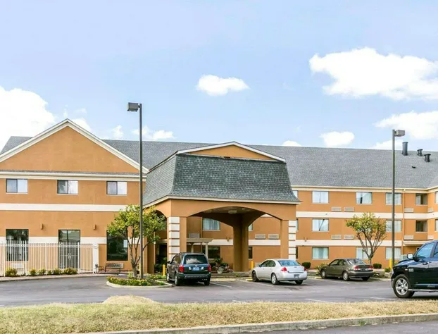 Quality Inn & Suites University/Airport hotel detail image 2