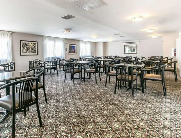 Quality Inn & Suites University/Airport hotel detail image 4