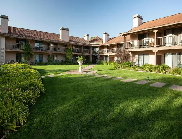 Half Moon Bay Lodge hotel detail image 1