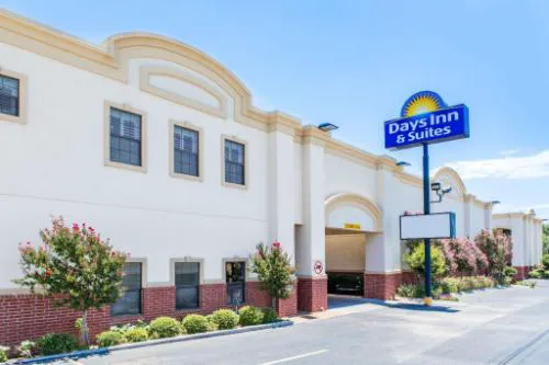 Days Inn & Suites by Wyndham Big Spring hotel hero