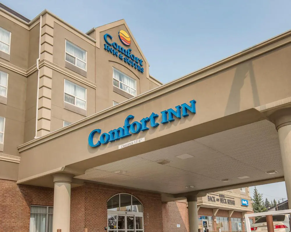 Comfort Inn And Suites South hotel hero