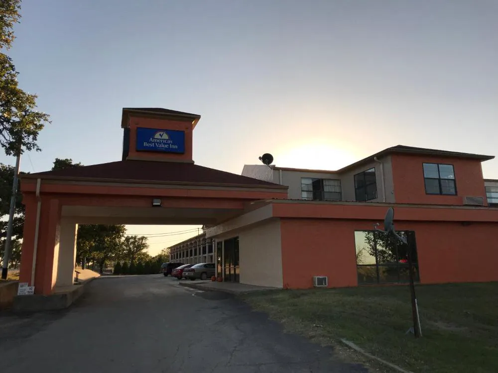 Americas Best Value Inn Bowie hotel hero