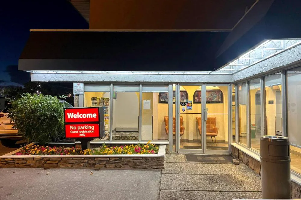 Econo Lodge Motel Village hotel hero