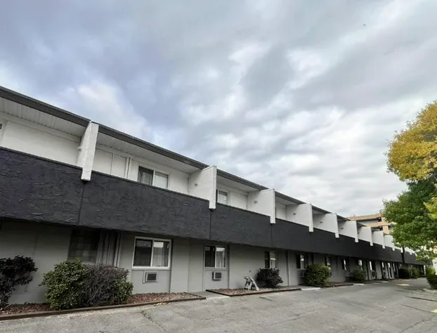 Econo Lodge Motel Village hotel detail image 1