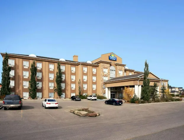 Days Inn & Suites by Wyndham Strathmore hotel detail image 1
