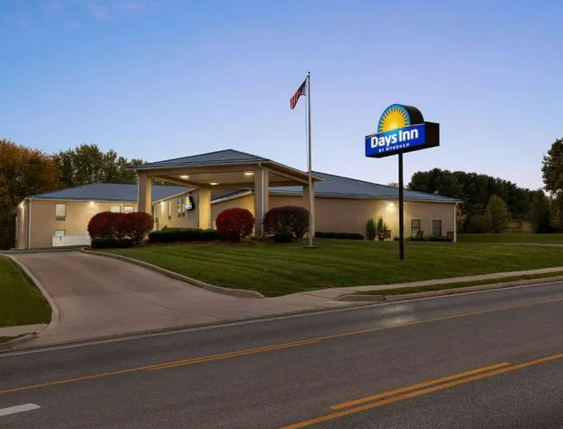 Days Inn by Wyndham Hillsboro hotel detail image 1