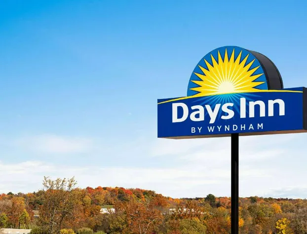 Days Inn by Wyndham Hillsboro hotel detail image 2