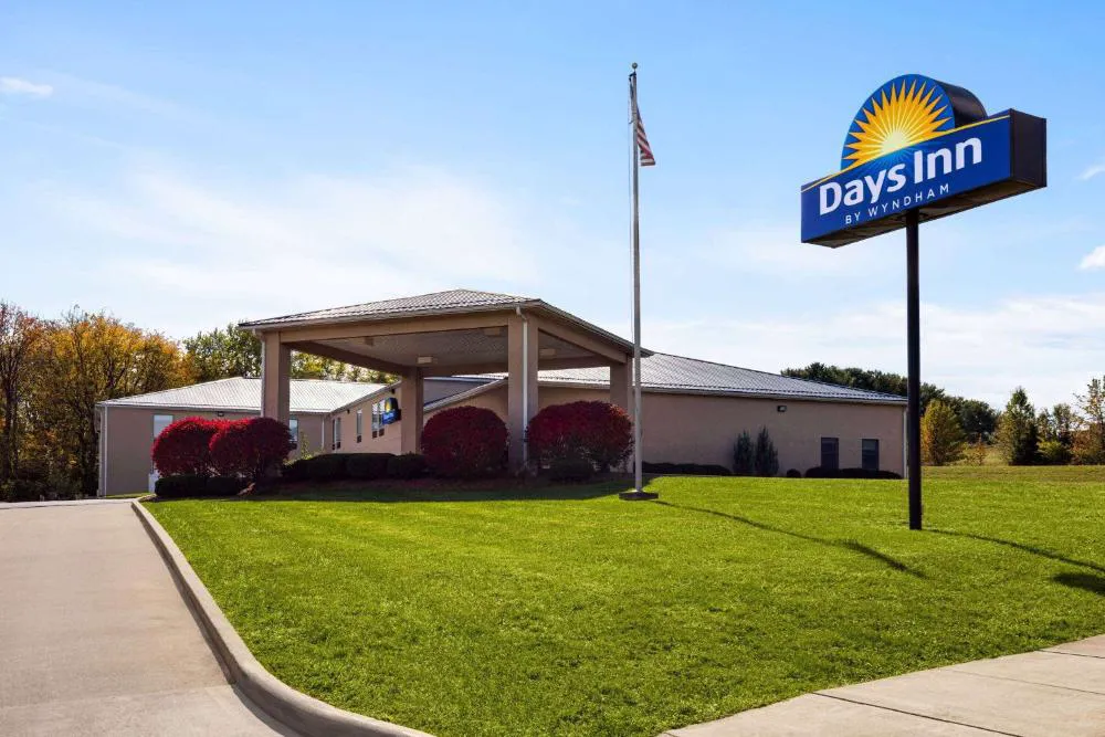 Days Inn by Wyndham Hillsboro hotel hero