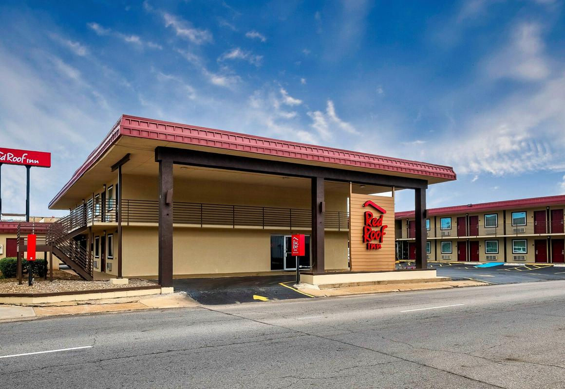 Red Roof Inn Fort Smith Downtown hotel hero