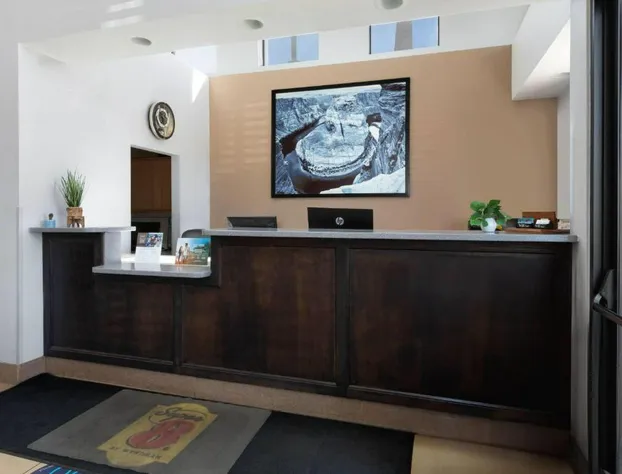 Super 8 by Wyndham Tucson/Grant Road Area AZ hotel detail image 3