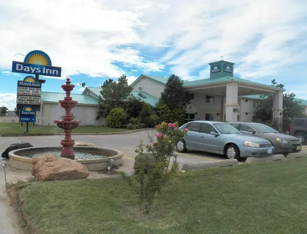 Days Inn by Wyndham Dalhart hotel detail image 1