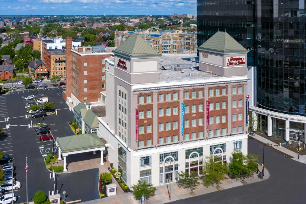 Hampton Inn & Suites Buffalo Downtown hotel hero