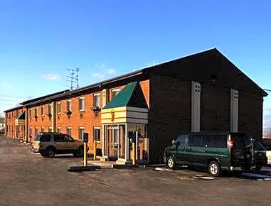 Super 8 by Wyndham Kenmore/Buffalo/Niagara Falls Area hotel detail image 1