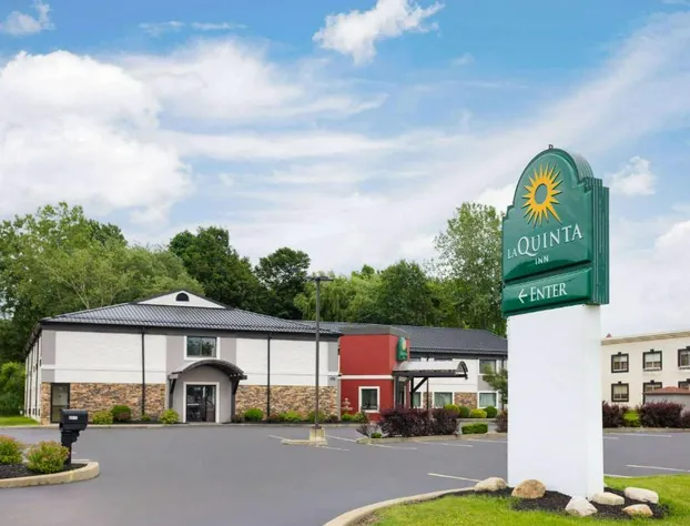 La Quinta Inn by Wyndham Buffalo Airport hotel detail image 2
