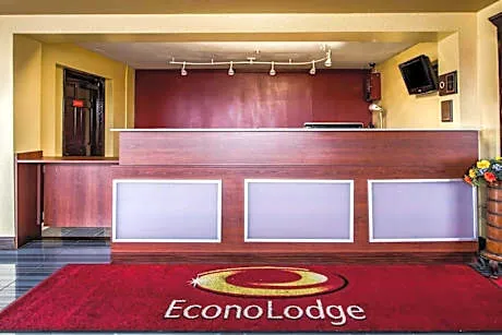 Econo Lodge hotel detail image 3