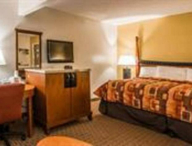 Econo Lodge hotel detail image 1