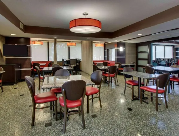 Heritage Inn Suites Houston/Sugar Land, Trademark by Wyndham hotel detail image 3
