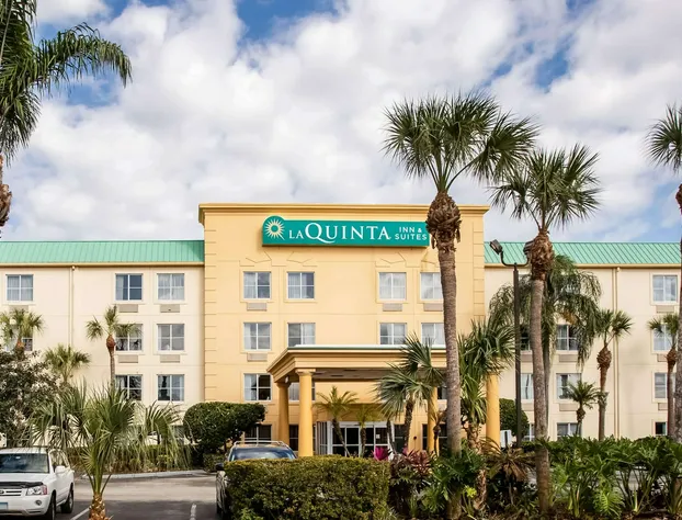 La Quinta Inn & Suites by Wyndham Melbourne Viera hotel detail image 1