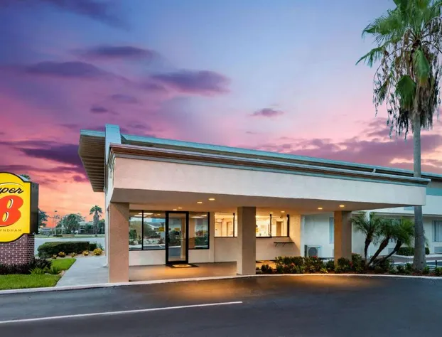 Super 8 by Wyndham Melbourne hotel detail image 2