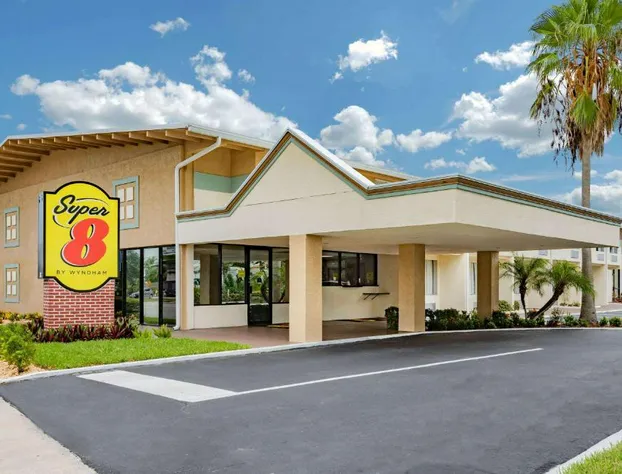 Super 8 by Wyndham Melbourne hotel detail image 3