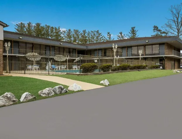 Quality Inn Asheville Airport hotel detail image 4