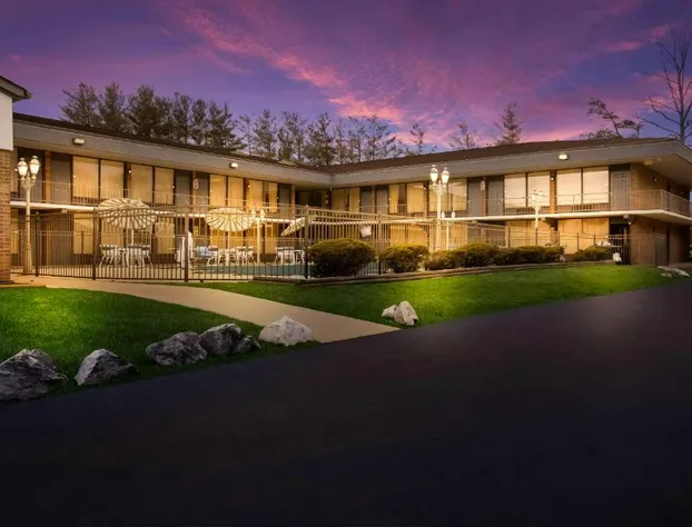 Quality Inn Asheville Airport hotel detail image 4