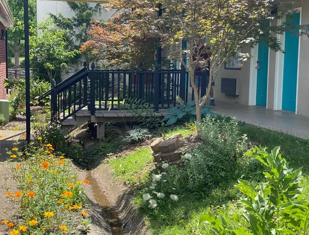 Cascades Inn hotel detail image 4