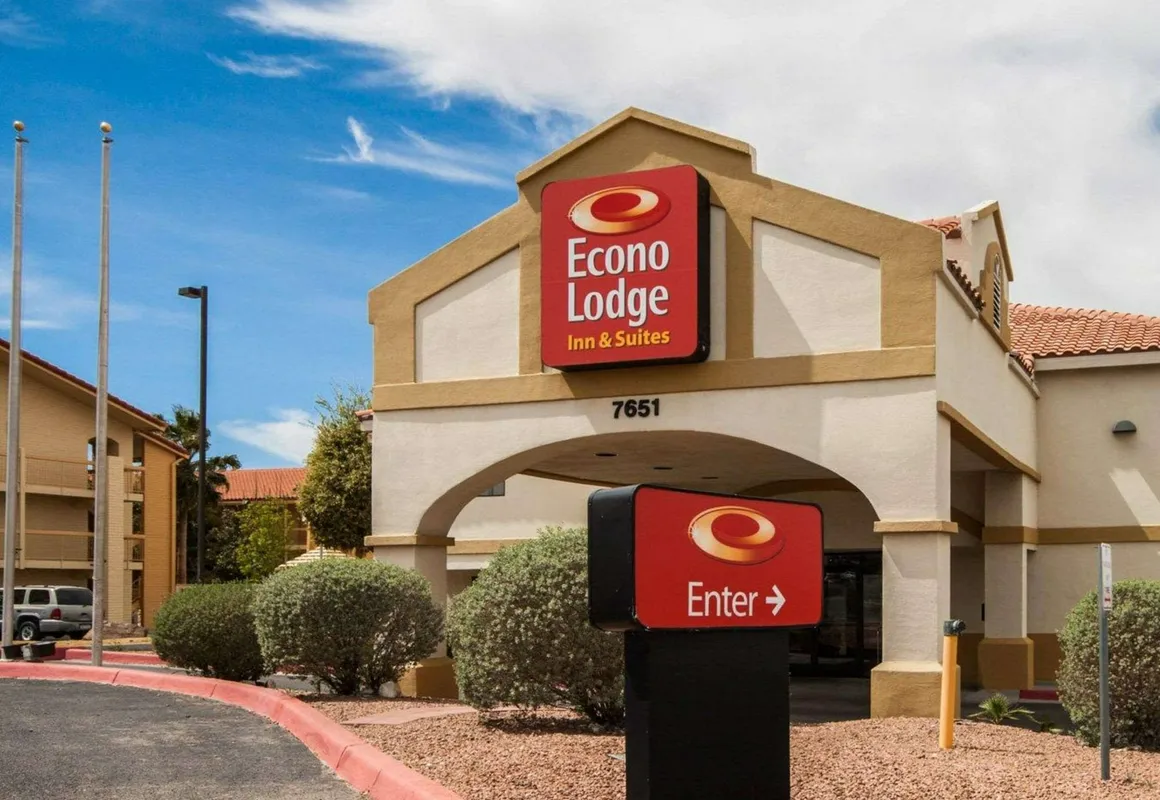 Econo Lodge Inn & Suites El Paso West hotel hero