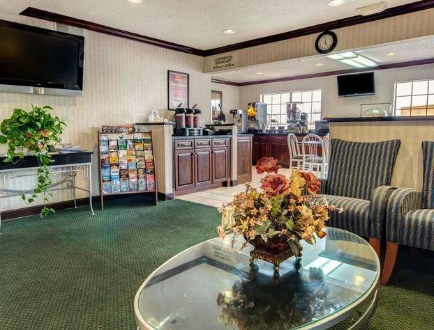 Econo Lodge Inn & Suites El Paso West hotel detail image 4