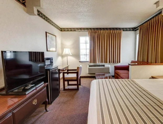 Econo Lodge Inn & Suites El Paso West hotel detail image 2