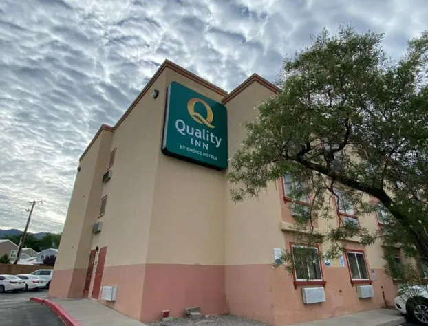 Quality Inn Albuquerque East I-40 Juan Tabo Exit hotel detail image 2
