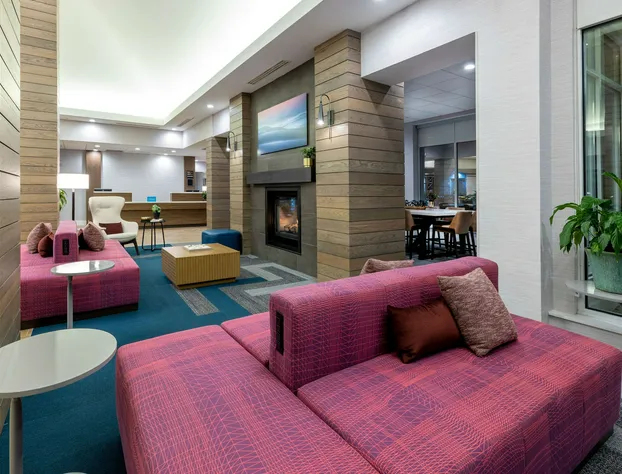 Hilton Garden Inn Albuquerque / Journal Center hotel detail image 3