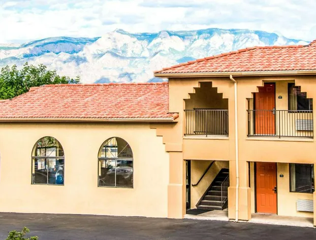 Days Inn by Wyndham Rio Rancho hotel detail image 3