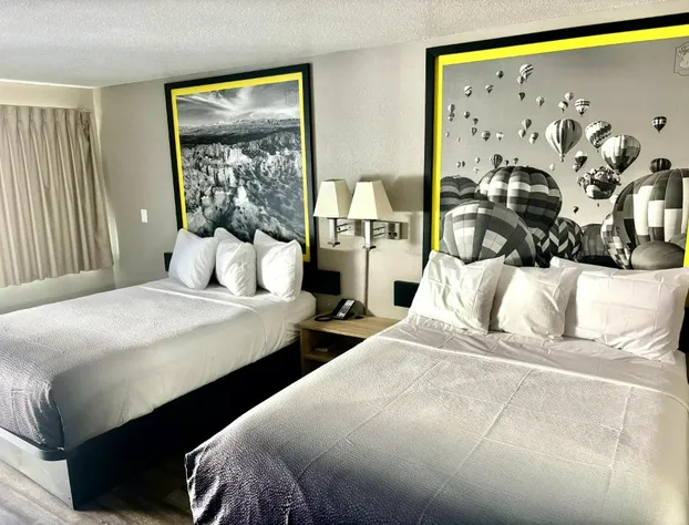 Super 8 by Wyndham Albuquerque Downtown hotel detail image 4