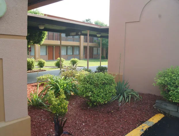 Royal Inn hotel detail image 1