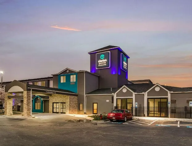 Clarion Pointe Wake Forest - Raleigh North hotel detail image 3