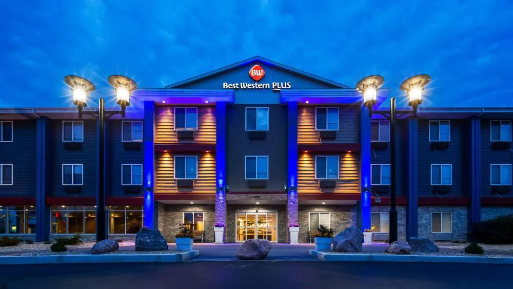 Best Western Plus Hudson I-94 hotel hero