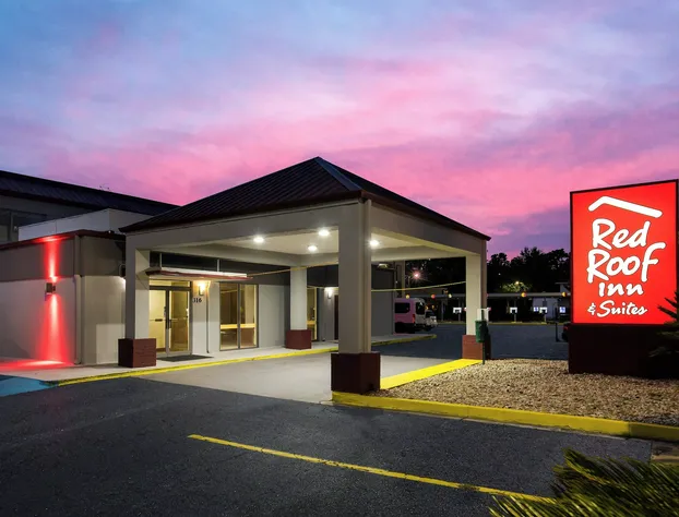 Red Roof Inn & Suites Statesboro - University hotel detail image 2