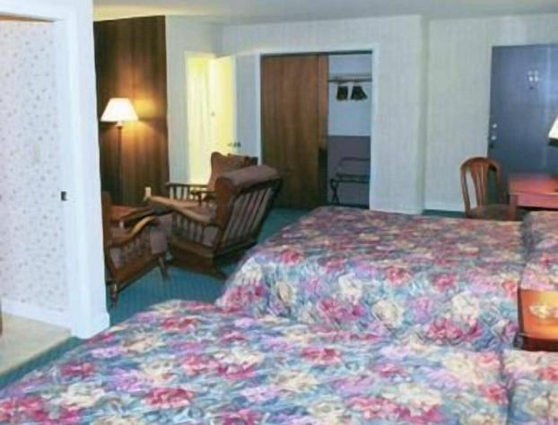 Hill - Brook Motel hotel detail image 3