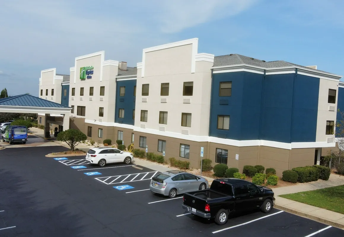 Holiday Inn Express & Suites Greenville Airport by IHG hotel hero