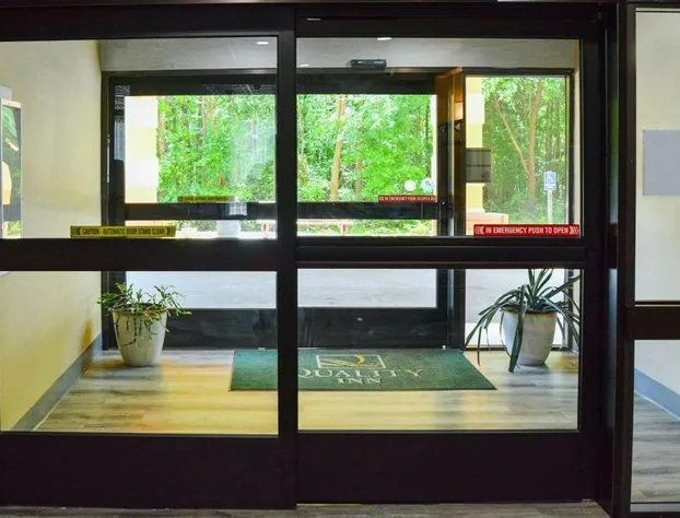 Quality Inn Union US Hwy 176 hotel detail image 2