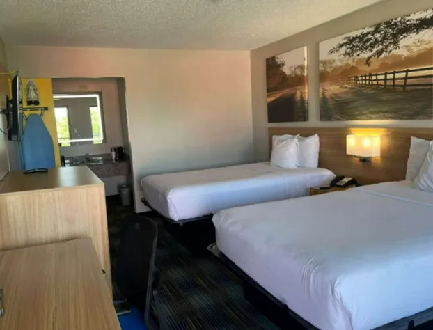 Days Inn & Suites by Wyndham Mobile hotel detail image 3