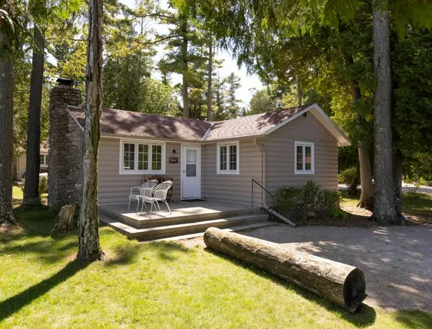 Gordon Lodge hotel detail image 1