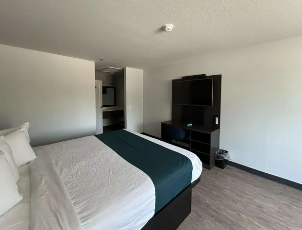 Motel 6 Lake Elsinore, CA hotel detail image 3