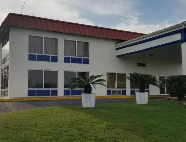 Family Inns Of America - Mobile hotel detail image 2